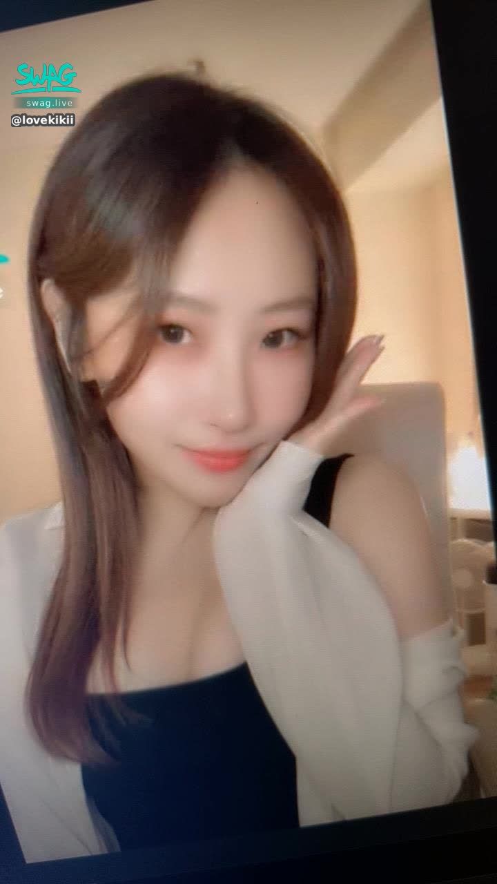 lovekikii : 你們直播間截圖 把我拍的這麼美 我怎麼受得了😍