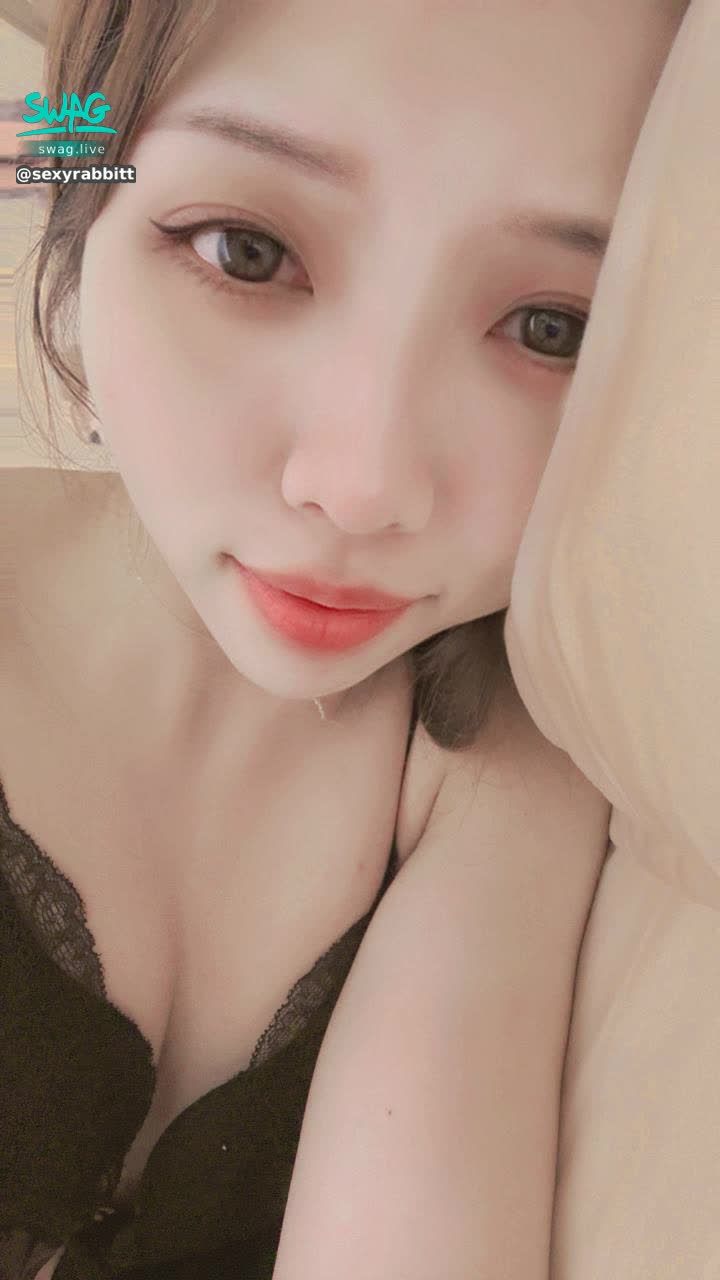 sexyrabbitt : 謝謝Babe的支持 早點休息♥️♥️