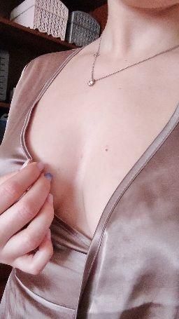 julielove : sweet body, hot boobs