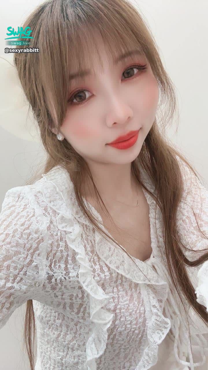 sexyrabbitt : 5/17 23:30兔兔衝業績慰慰秀👍🏻😈

滿50萬鑽💎換上你們愛的衣服

#主題直播