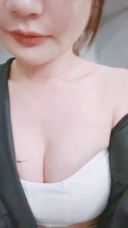 sasabebe : 突然想喝酒❤️在想要喝什麼🙈🙈