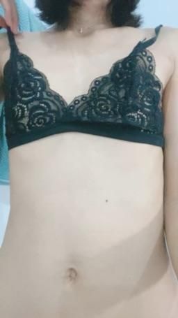 sojublink : massage my boobs