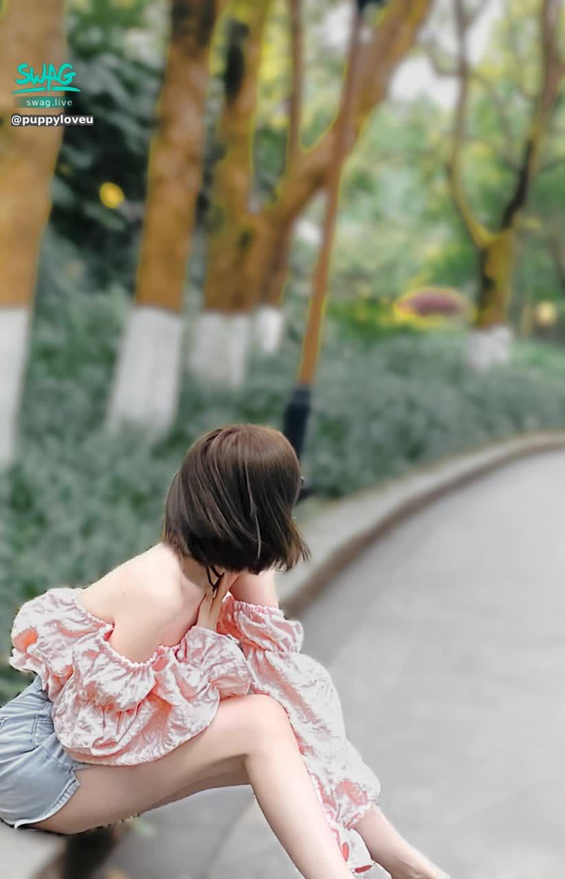 puppyloveu : 喜歡不是一件浪漫的事，喜歡你才是💗

 1️⃣按下「追蹤」不會錯過怕筆的直播
 2️⃣看看「影片」➕「限動」先看我多騷
 3️⃣私訊 「怕筆本人」回覆 來跟我純❤️約會

I’m 怕筆✏️護理界🔞暗黑小曾莞婷💓