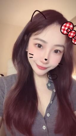 lovekikii : 5/18 今天9:30直播喔～ 

（嘻嘻 7寶可愛嗎🩷）