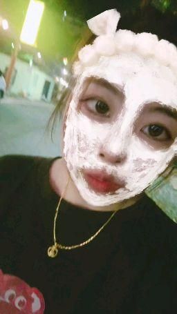 ccverycute.725 : 剛洗澡完，遛狗😀