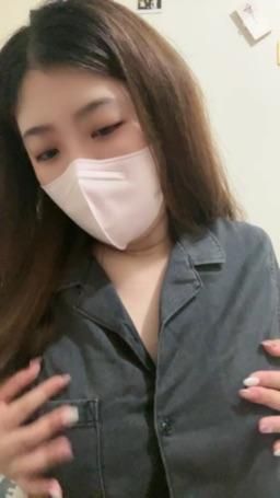 sexyenen : 剛剛直播突然很想玩頭頭🥵🥵