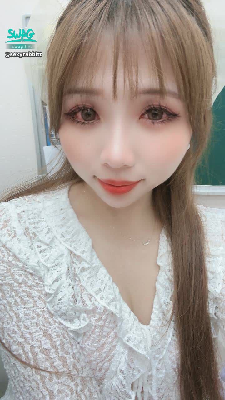 sexyrabbitt : 5/19 23:30拯救業績慰慰秀

滿50萬鑽💎假屌抽插

#主題直播