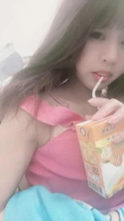 lovemeredith : 喝茉莉花茶解口渴，那身體的肌渴怎麼辦，你來解好不好？