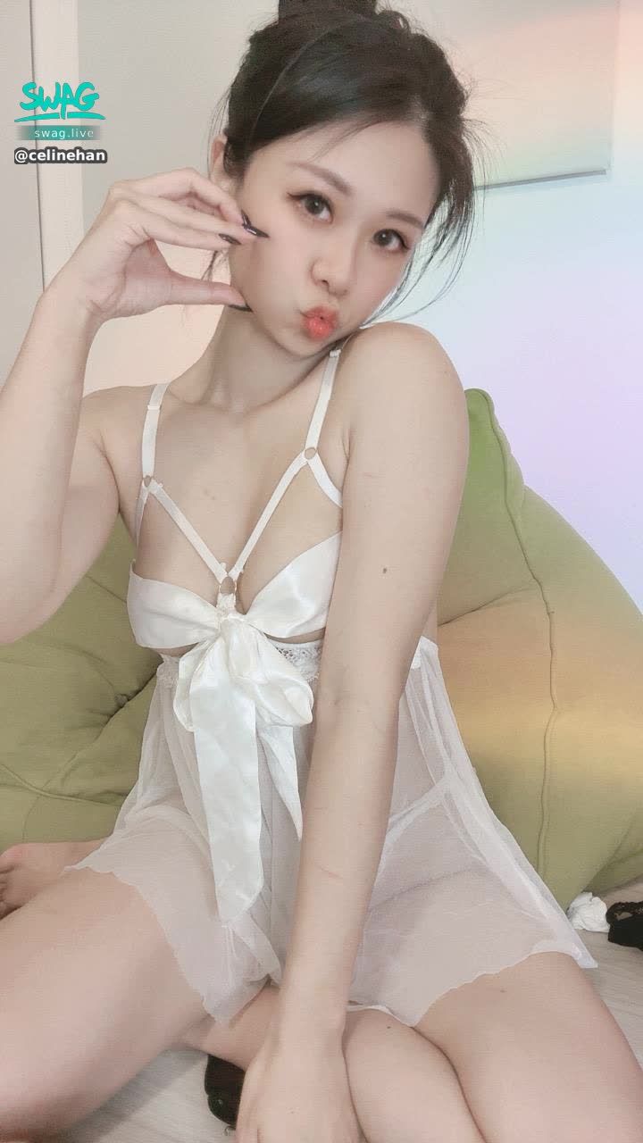 celinehan : 5/20直播間搜集520張德國入場券🎟️ 榜一到榜五皆有神秘大禮🥰 順便搭配集籤抽獎吧❤️❤️❤️