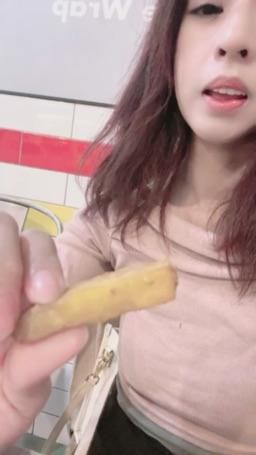 lovemeredith : 地瓜薯條為什麼不好吃，因爲沒有你下面那根粗，你還不快點交出來