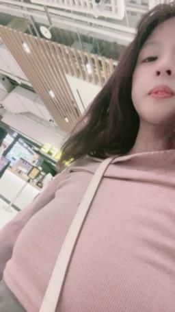 lovemeredith : 猜的出來，我在哪間購物中心？答對送片片
