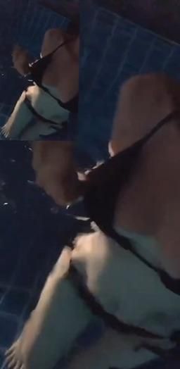  : 