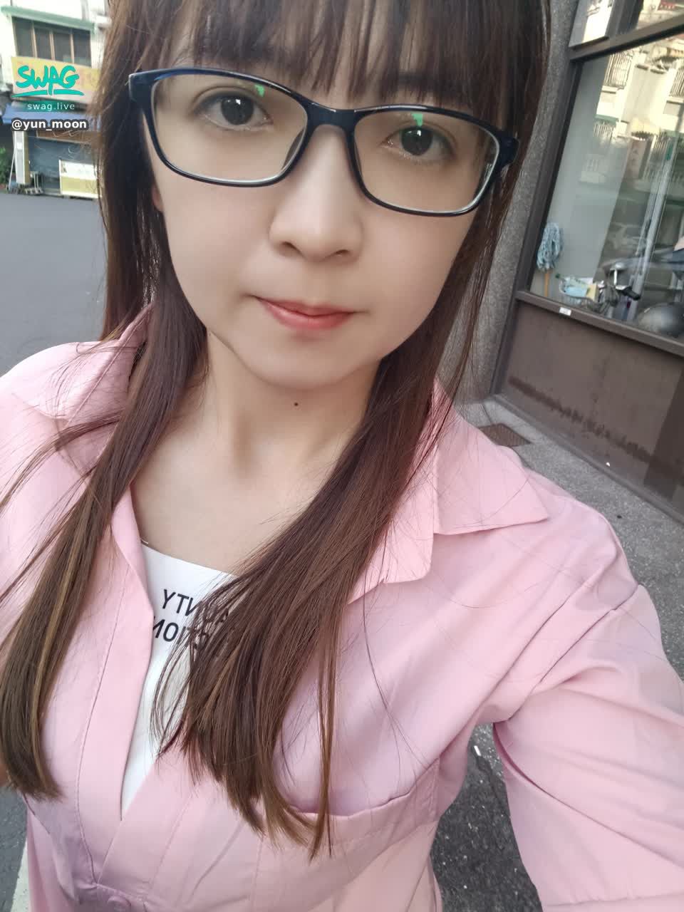 yun_moon : 早晨買早餐的自己