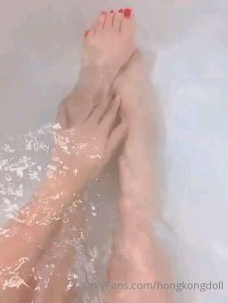 orthia : I really miss taking a shower