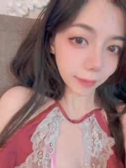 hannawuu : ❤️低鑽❤️一大早就是要露臉誘惑一下你們❤️
