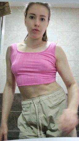 lessikitty : show tits , tits shaking