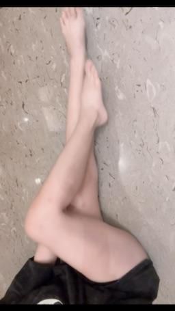 zorazoraxx : 想摸一下嗎