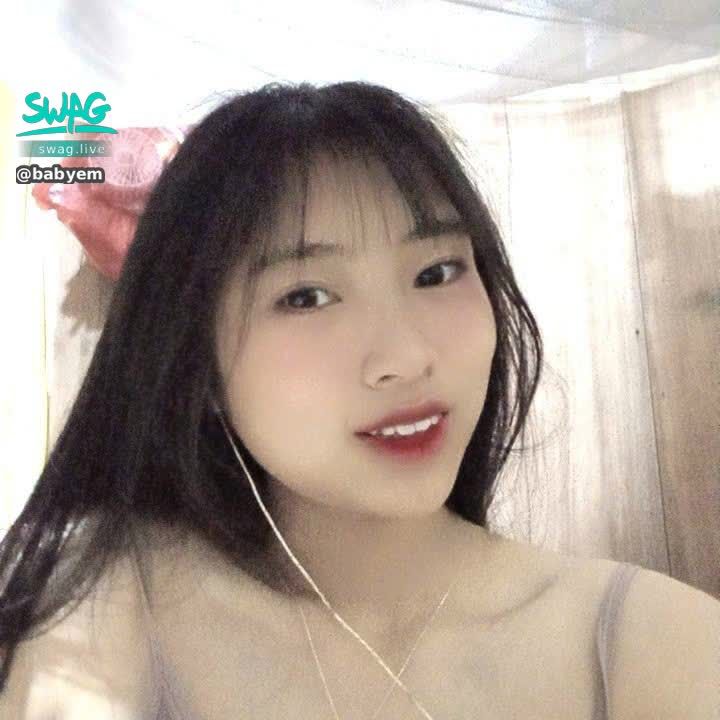 babyem : Anh có thấy cô đơn khi ở đây không 😘