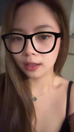 nitavsvs : Babe連假在幹嘛呀😝
今晚00:00抽獎❤️最大獎Apple 耳機🎉  不要錯過囉😝