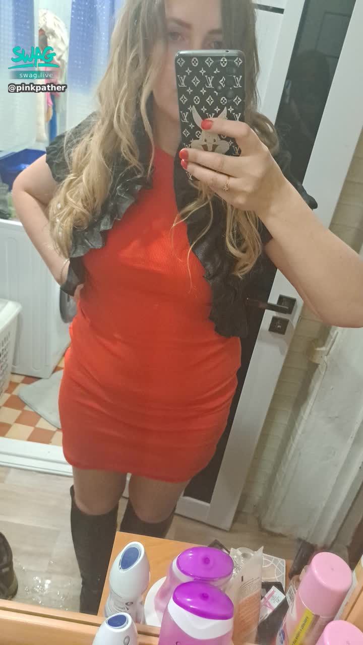 pinkpather : red drees