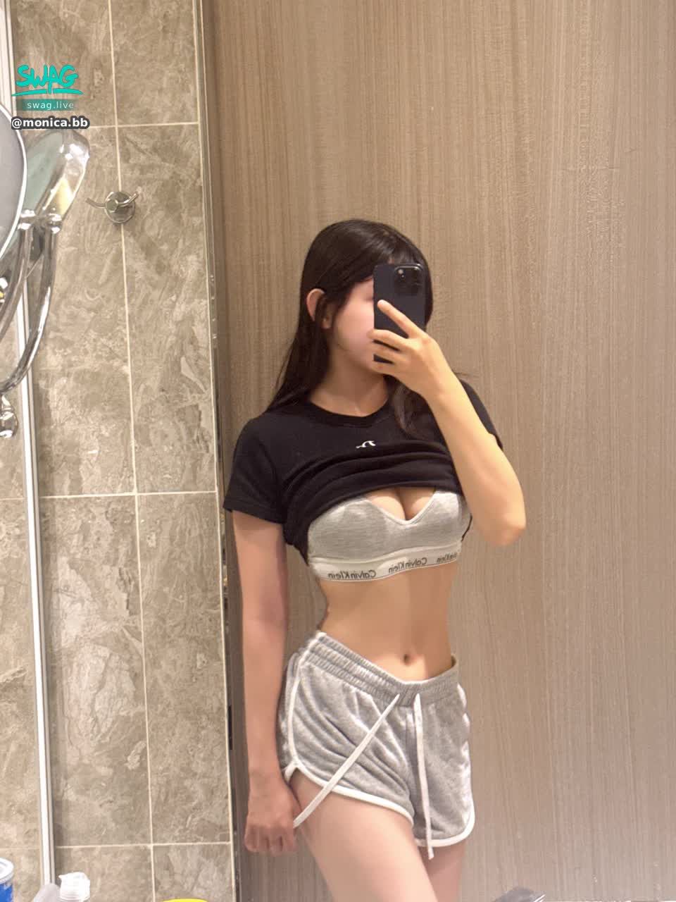 monica.bb : 解鎖私訊看沒有衣服的樣子🤤💕