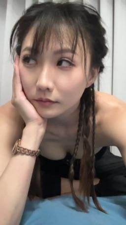 miohot : 真的累到了😓 今天停播 抱歉了各位…🥹🥹