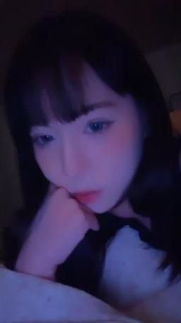 _xiaokui. : 今天跑去看醫生可能會晚點上播😭