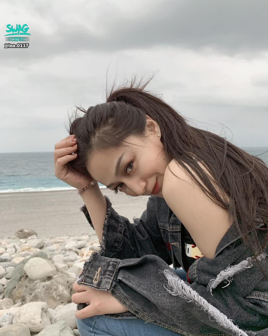 lea.0117 : 安安今晚要開播囉❗6/3(二)22:00上播💋平常說想我的~記得來看我喔😈 #性感 #sexy #生活 #露臉 #日常 #甜美 #素人 #新人 #戶外