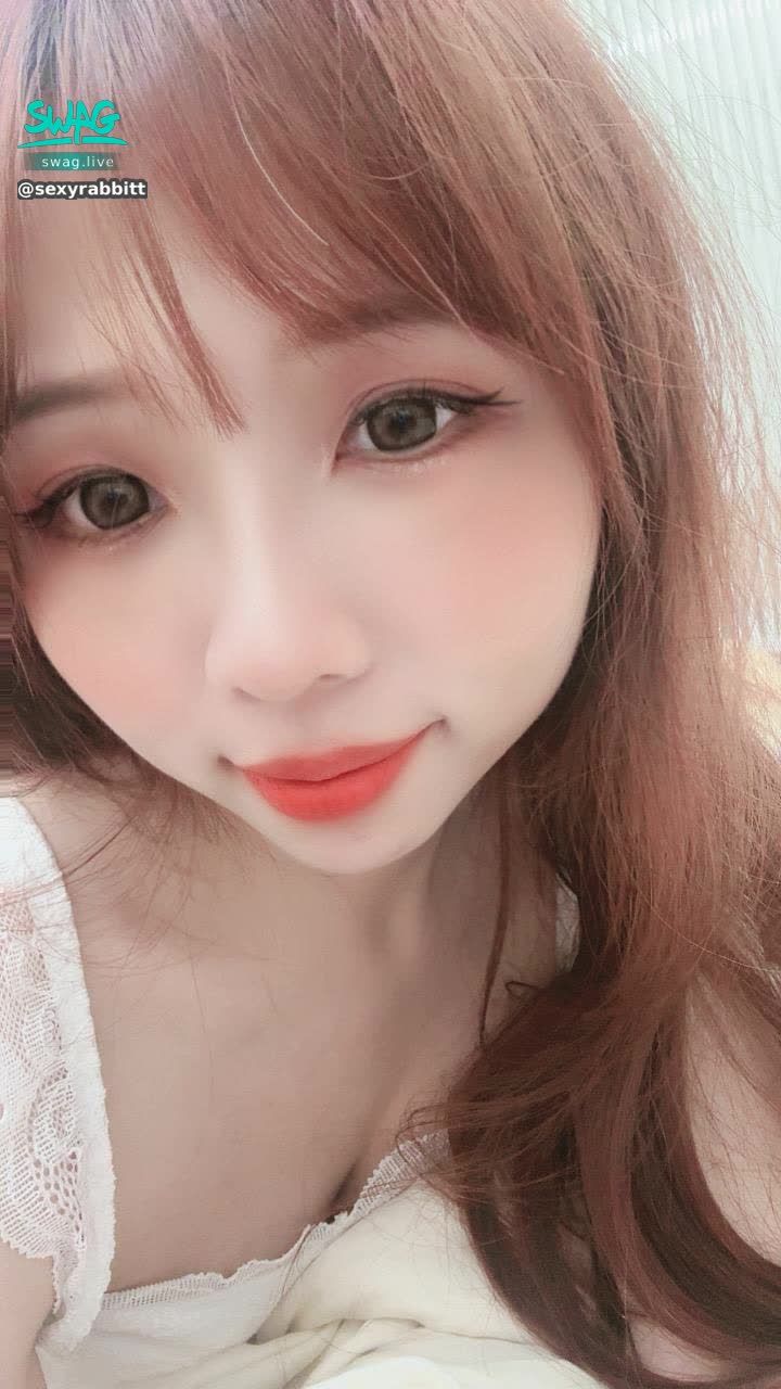 sexyrabbitt : 有人知道「紫質症」是什麼嗎？