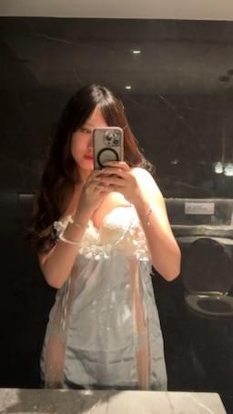 minnnn_rrr : 嘿嘿好看嗎！廁所的光好美😍