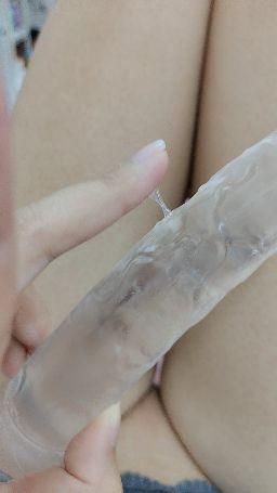 florababy : 这棒棒怎么湿了😈