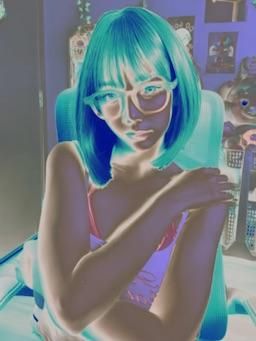 yuyan.n : 你必須是我的。 😈 Babe
