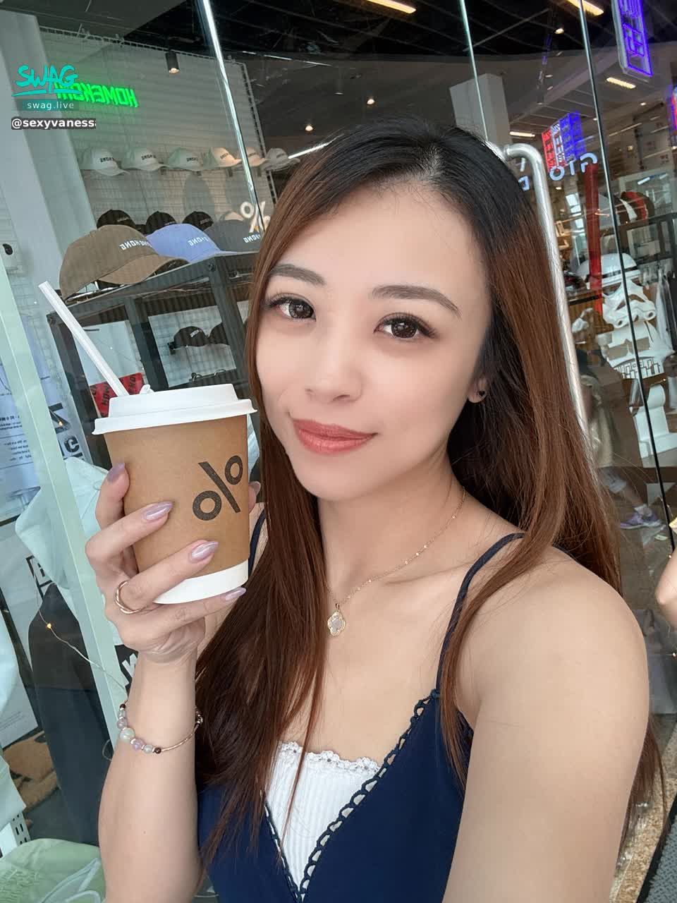 sexyvanessa : 出國散心😌