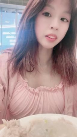 lovemeredith : 吃赤肉冬粉湯，你也想吃嗎。