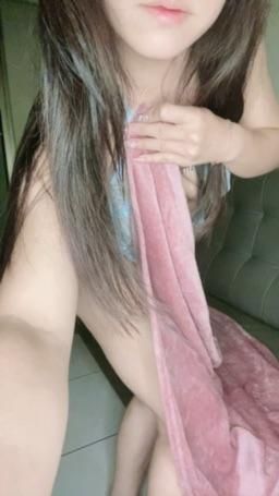 kellylady : 週末夜。誰來滿足我💋🫦