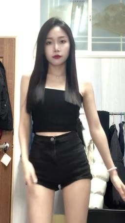 lynn._.510 : 會跳舞的女生有加分嗎😗