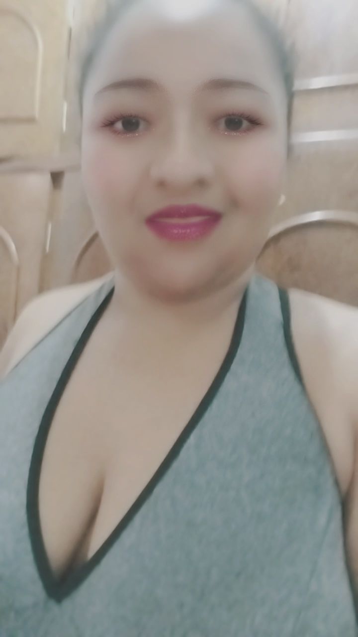 alicylovers : 😋😋 Call me