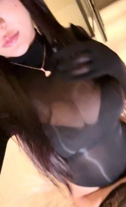 weeni_x : 直播預告💋晚上9點直播喔不見不散、 💗