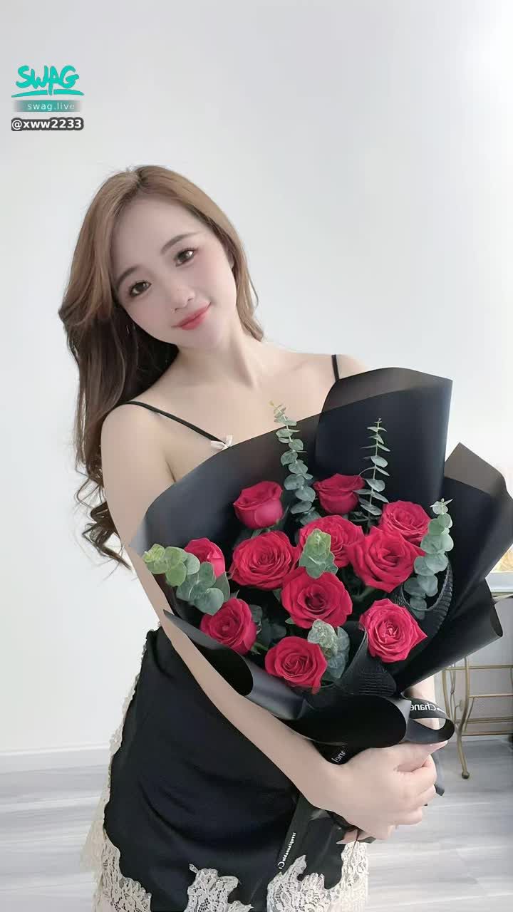 xww2233 : 這幾天月月來 身體沒有很舒服 哥哥們要等文文回來喔 ❤️