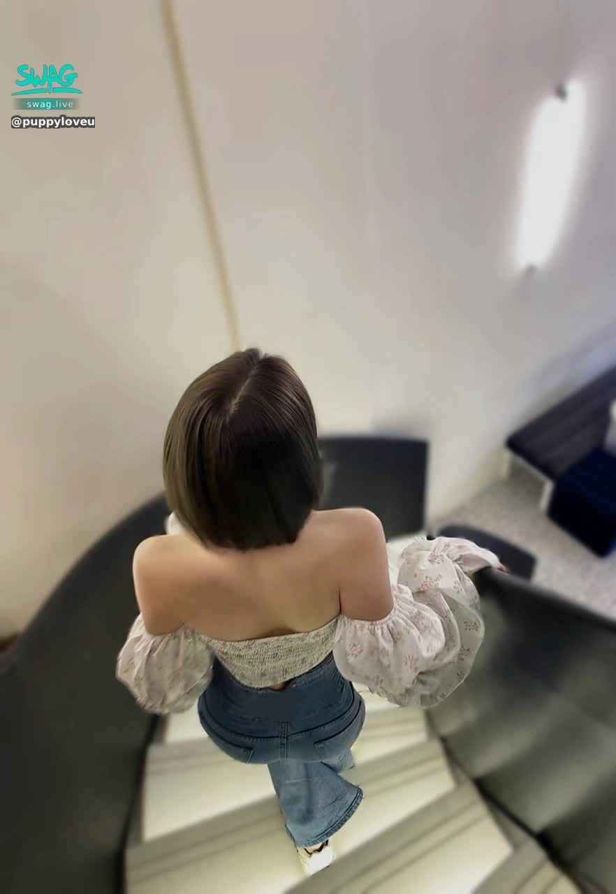 puppyloveu : 我這個人很好相處，處不好的話你自己找原因吧～🤷🏻‍♀️

1️⃣按下「追蹤」不會錯過怕筆的直播
 2️⃣看看「影片」➕「限動」先看我多騷
 3️⃣私訊 「怕筆本人」回覆 來跟我純❤️約會

I’m 怕筆✏️護理界🔞暗黑小曾莞婷💓