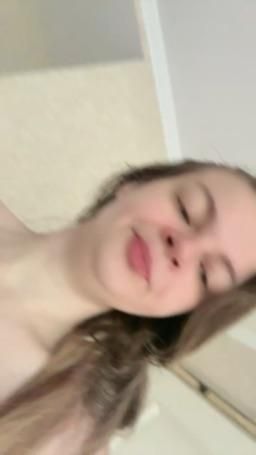 hotcaramel : show my pink pussy 💦