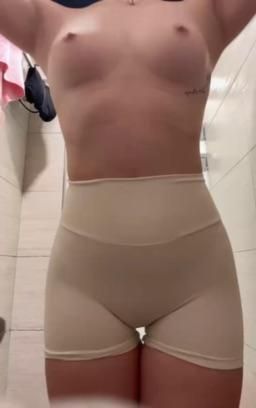 aabbcc718293 : 有人愛短瑜伽嗎❓