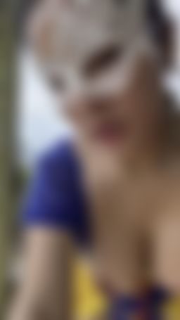 madamphoenix : OUTDOOR FUCK SHOW 