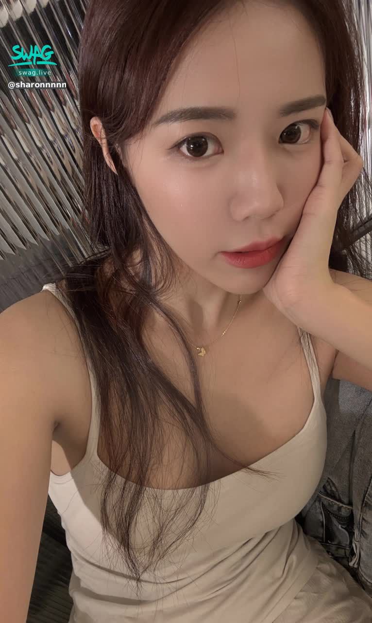 sharonnnnn : 今晚也會上播喲～❣️