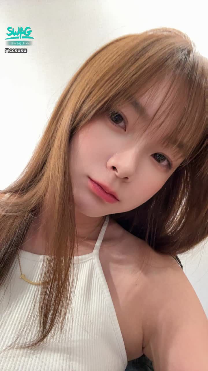 ccsusu : 23：00 上播聊聊♥️♥️♥️