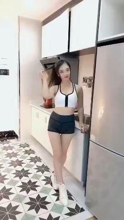 a19149993337 : 哥哥快来解救我