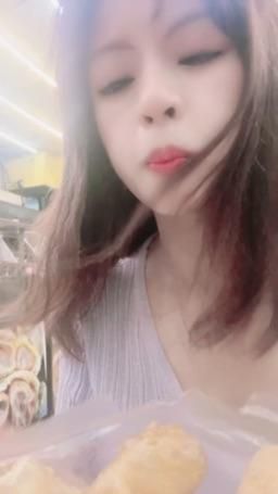 lovemeredith : 早餐吃燒餅油條+蛋+肉排，少了豆漿，等你打出來給我