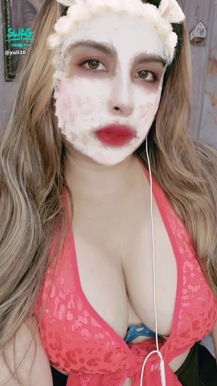  : 