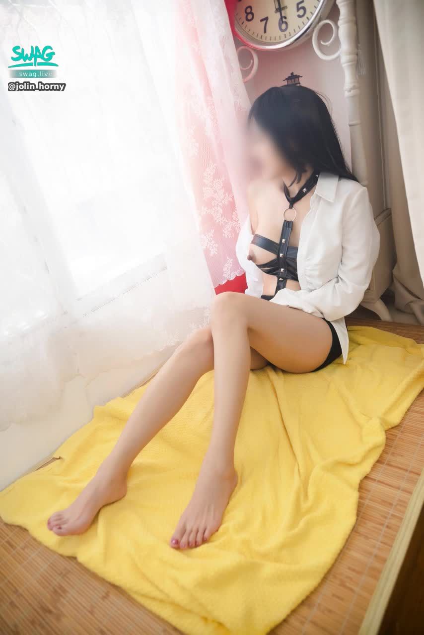 jolin_horny : 寂寞性感的OL需要你的陪伴🥰