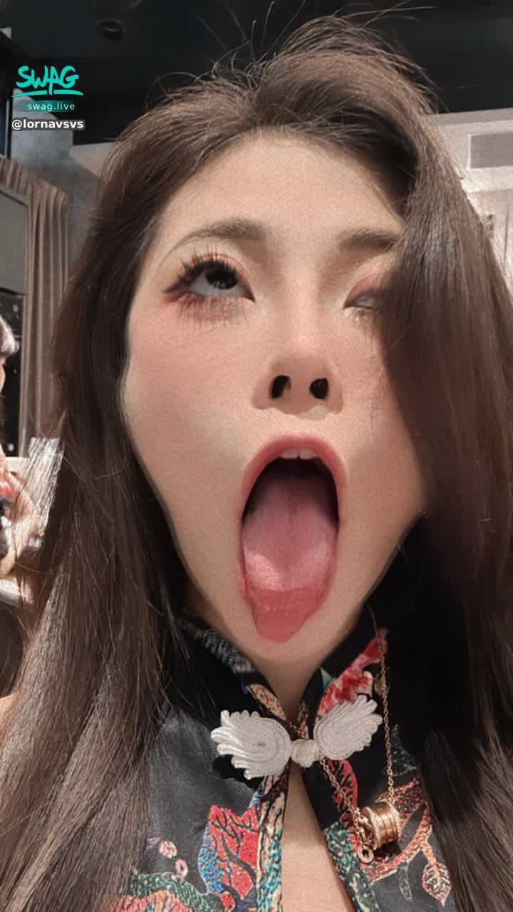 lornavsvs : 啊嘿顏Babe不要塞太深🥵